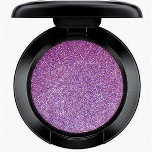 MAC Cosmetics Eyeshadow in CAN'T STOP DON'T STOP